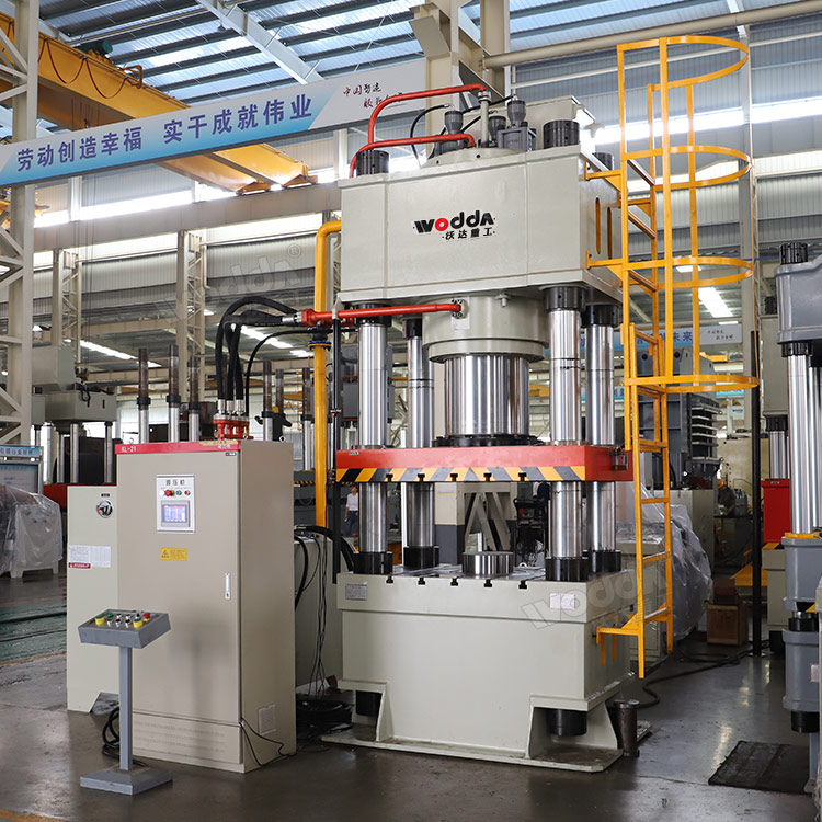 800噸四柱油壓機