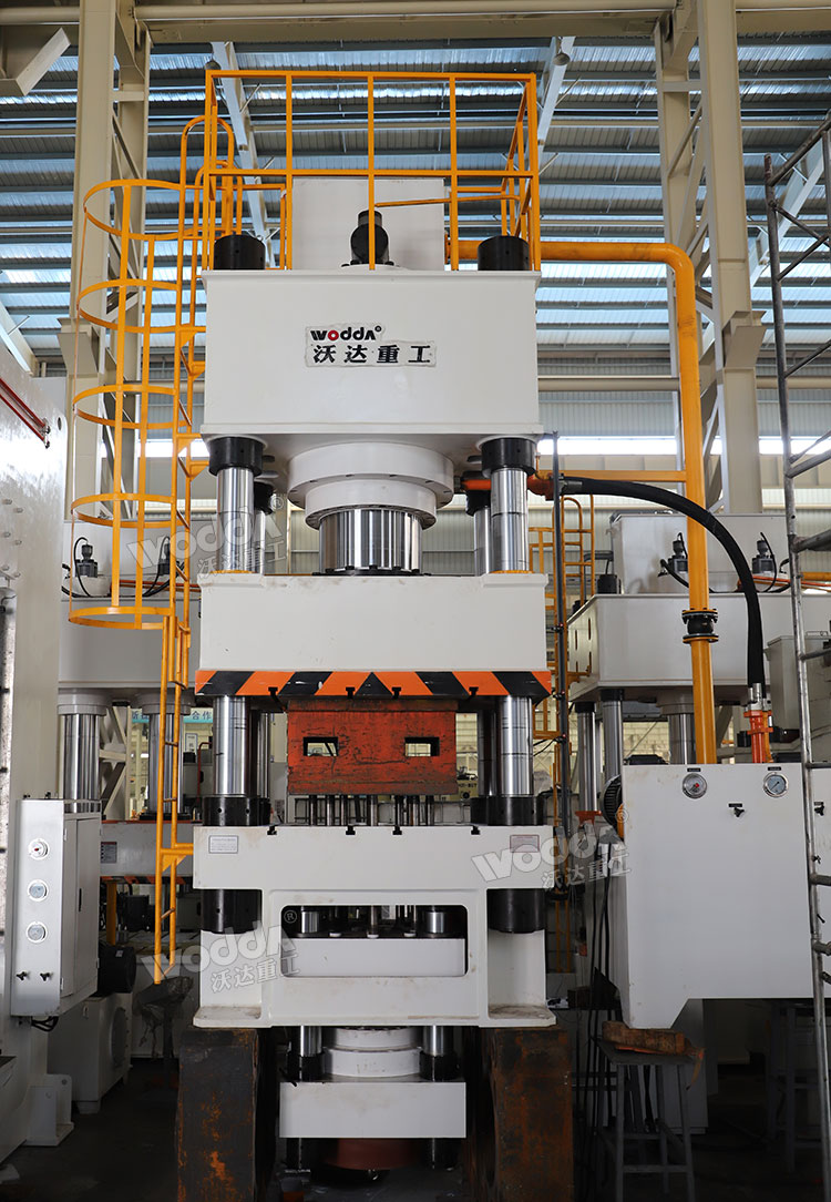 800噸拉伸機帶液壓墊