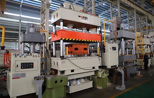 200噸拉伸油壓機(jī)-200噸三梁四柱油壓機(jī)