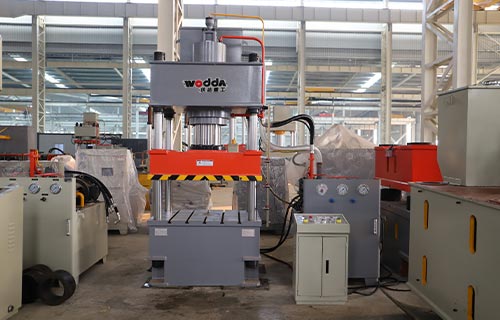 如何根據(jù)不同的工藝需求選擇適合的油壓機設(shè)備？