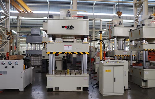 關于四柱油壓機的使用范圍詳解