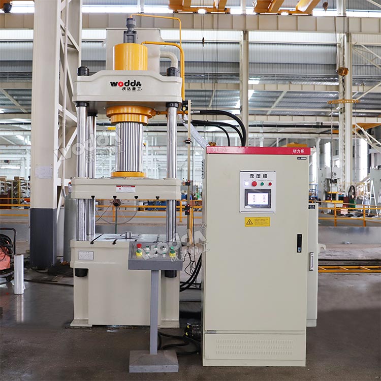 200噸四柱油壓機(jī)