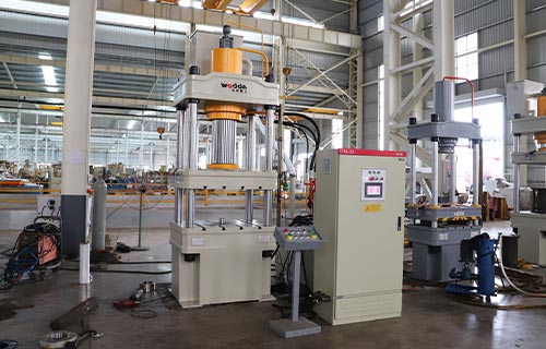 伺服液壓機（油壓機、壓力機）特點