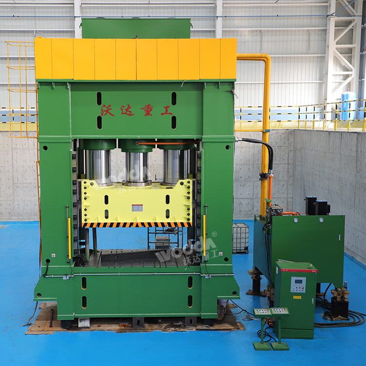 3000噸框架式油壓機.jpg